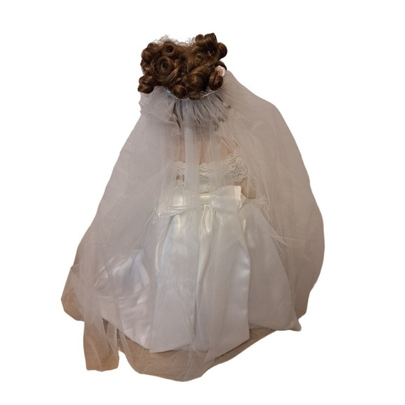 Paradise Galleries Treasury Collection Bride Doll “June” Premiere Edition 18” - Picture 2 of 4